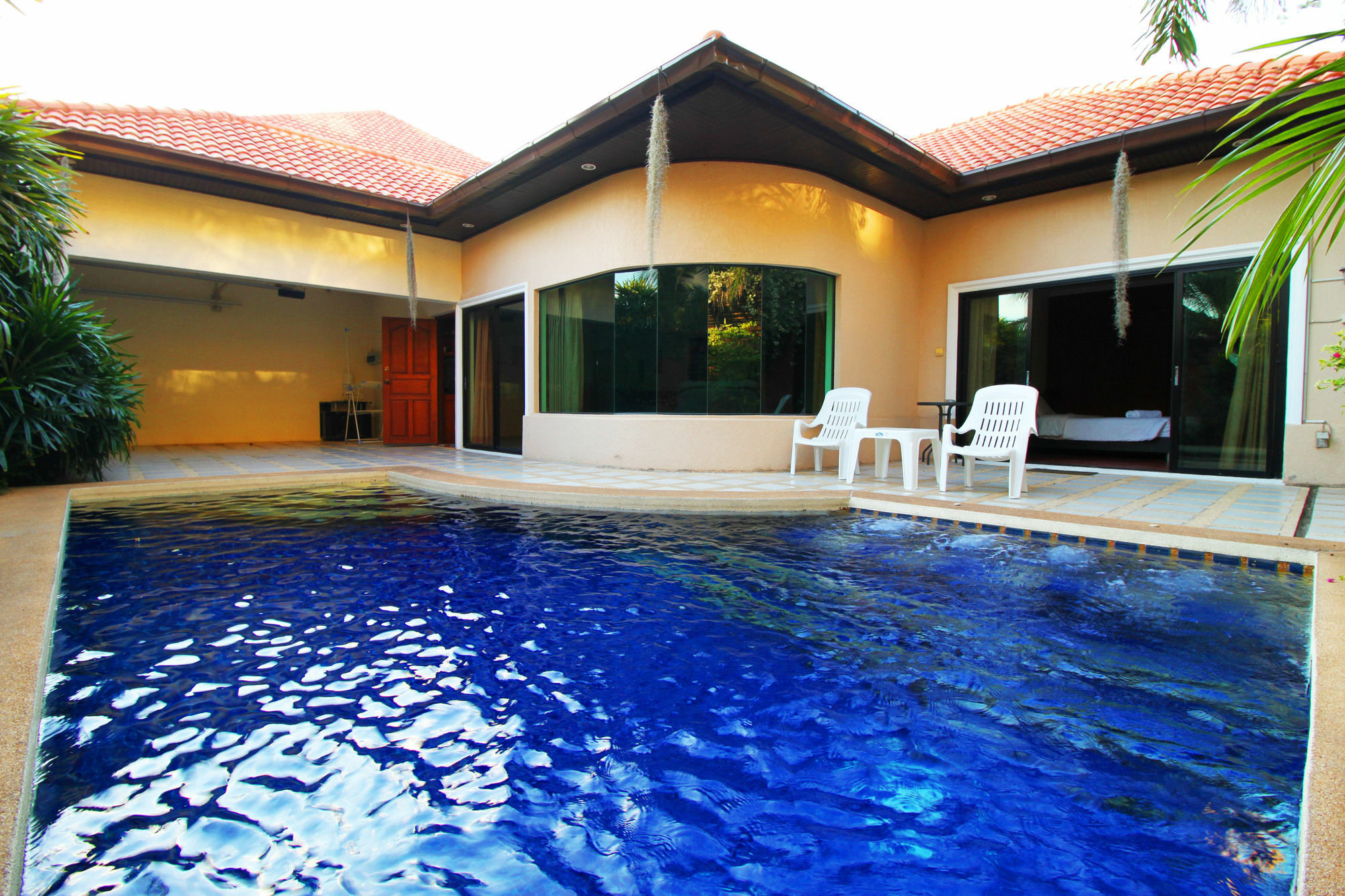 Cosy Beach Pool Villas By Pattaya Sunny Rentals Exterior foto